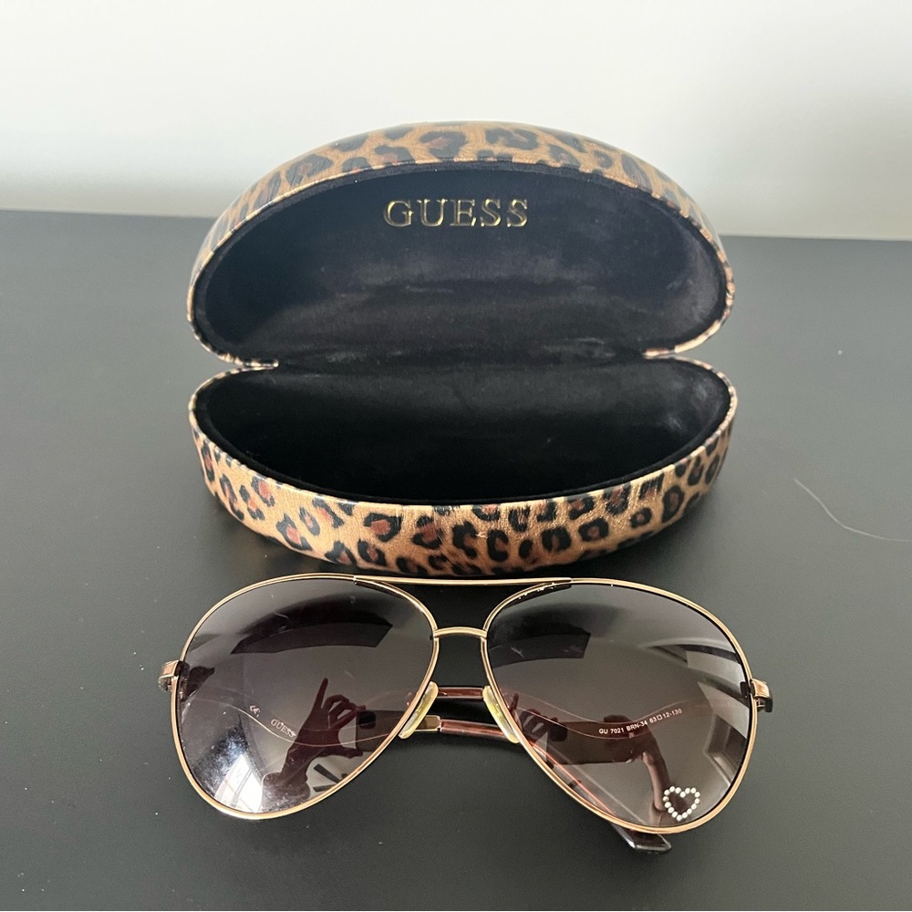 GUESS polarized sunglasses